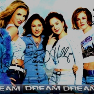 Dengarkan Back to U lagu dari Dream dengan lirik