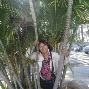 ดาวน์โหลดและฟังเพลง Eu พร้อมเนื้อเพลงจาก Luiza Marttins