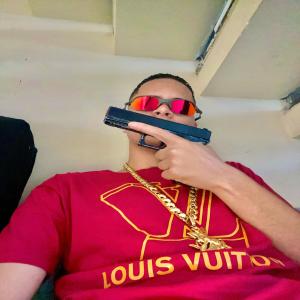 Listen to Outfit que ela ama (feat. Meno Rk & DJ Gik) (Explicit) song with lyrics from DJ Karuso