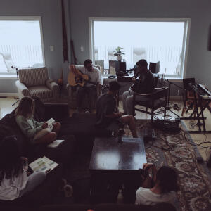 default playlist img