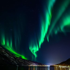 收聽Lena Fagerheim的Northern Lights歌詞歌曲
