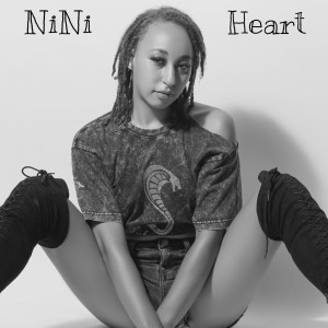 收聽NiNi Heart的Old Me (Radio Edit)歌詞歌曲