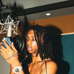 default playlist img