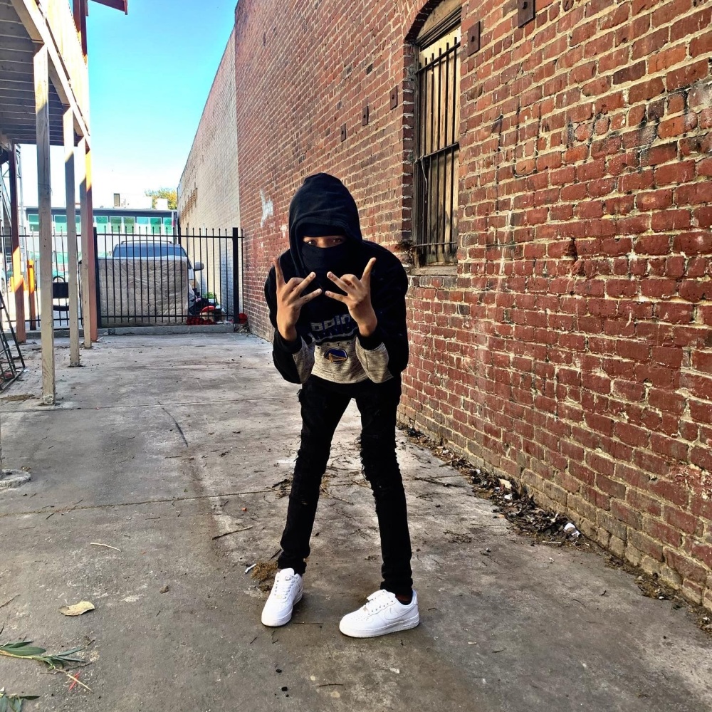 Disrespectful (feat. Quin3x, Jublockshotta & Sirskiee) (Explicit)