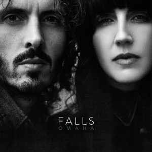 ดาวน์โหลดและฟังเพลง When We Were Young พร้อมเนื้อเพลงจาก Falls