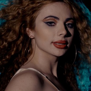 Dengarkan lagu Nem Sírok Többé nyanyian Opitz Barbara dengan lirik