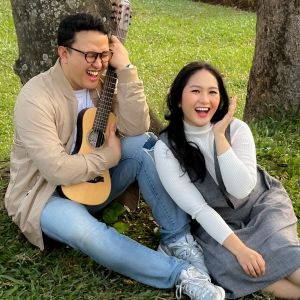 Listen to Sada Ma Hita song with lyrics from Clara Panggabean