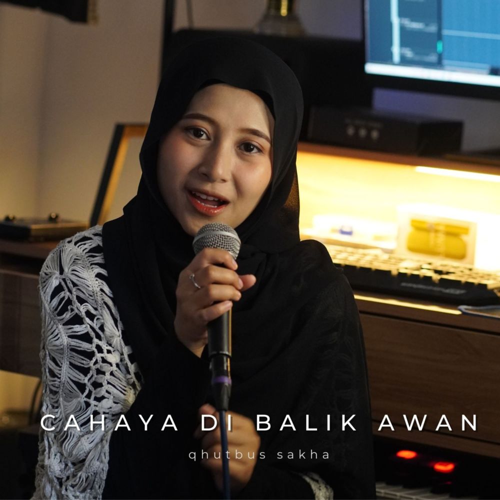 CAHAYA DI BALIK AWAN