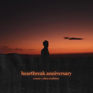Dengarkan lagu heartbreak anniversary nyanyian Creamy dengan lirik