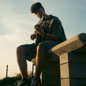 default playlist img