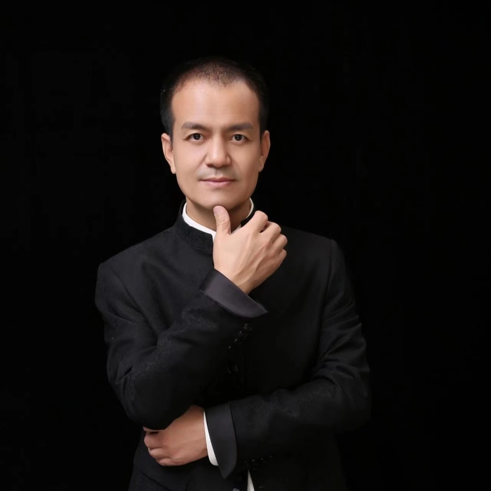 董伟