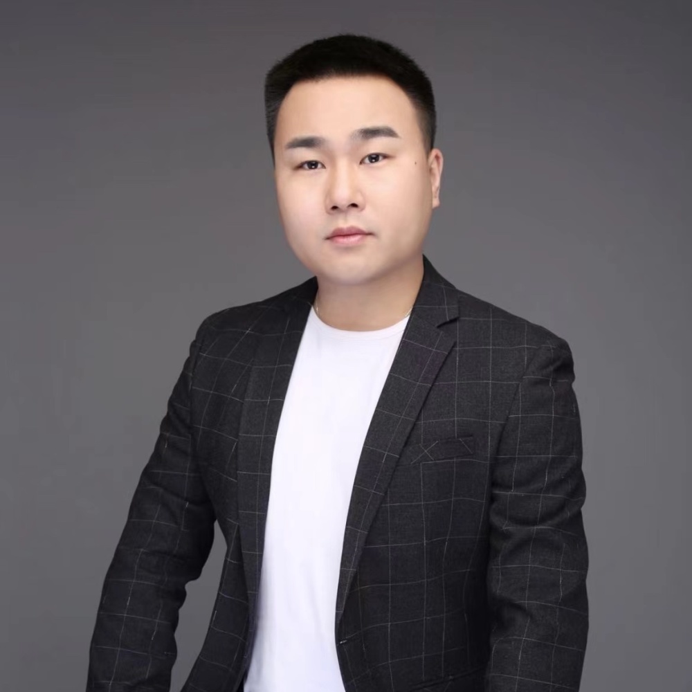 李华