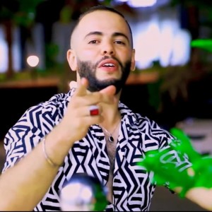 Listen to عمري حلي الماسنجر song with lyrics from Cheb Amine Sghir