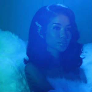 ดาวน์โหลดและฟังเพลง Wrap Me Up พร้อมเนื้อเพลงจาก Jhené Aiko