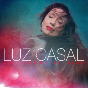 收聽Luz Casal的Morna歌詞歌曲
