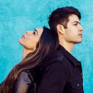Listen to Mind song with lyrics from Ari Human