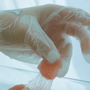 收聽Saya Gray的SAVING GRACE歌詞歌曲