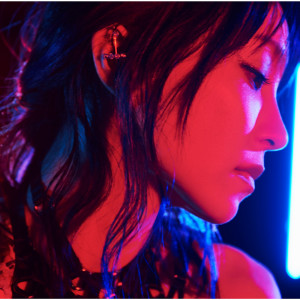 收聽LiSA的白銀歌詞歌曲