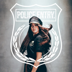 ดาวน์โหลดและฟังเพลง Police Entry พร้อมเนื้อเพลงจาก Elizabeth Tan