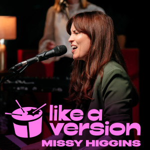 收聽Missy Higgins的One Of Your Girls (triple j Like A Version)歌詞歌曲