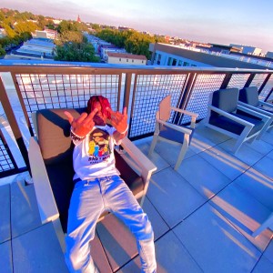 default playlist img