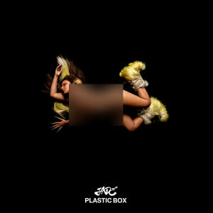 收聽JADE的Plastic Box (Explicit)歌詞歌曲