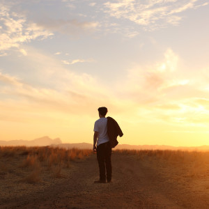 ดาวน์โหลดและฟังเพลง Open Arms พร้อมเนื้อเพลงจาก Myles Parrish