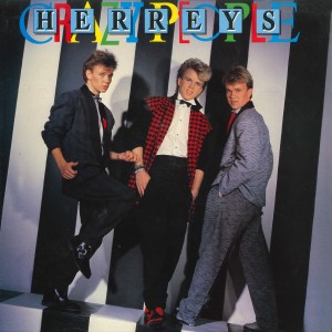 ดาวน์โหลดและฟังเพลง I'm so Sorry พร้อมเนื้อเพลงจาก Herreys
