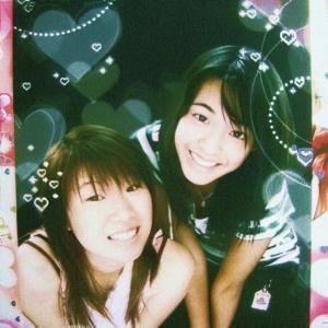 ดาวน์โหลดและฟังเพลง under my skin พร้อมเนื้อเพลงจาก emotegi