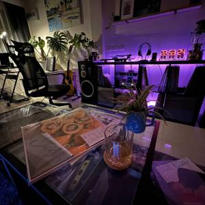 ดาวน์โหลดและฟังเพลง ไม่ว่ายังไงหวานใจก็คือเธอ พร้อมเนื้อเพลงจาก Ohm