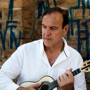 ดาวน์โหลดและฟังเพลง Sabor do Seu Beijo พร้อมเนื้อเพลงจาก Beto Guilherme