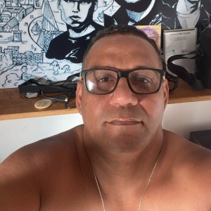 Listen to O VIOLÃO DO PARAFUSO (Explicit) song with lyrics from MC PARAFUSO