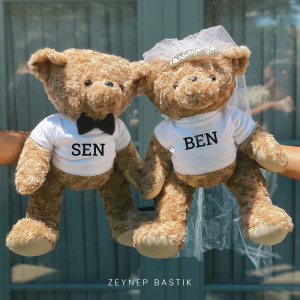 收聽Zeynep Bastık的Sen Ben歌詞歌曲