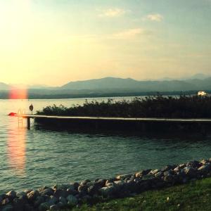 ดาวน์โหลดและฟังเพลง Spicy พร้อมเนื้อเพลงจาก Channel Blue