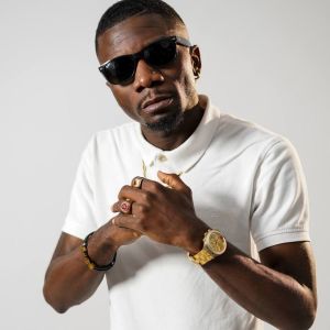 Listen to Mambueni (Explicit) song with lyrics from 2 boules