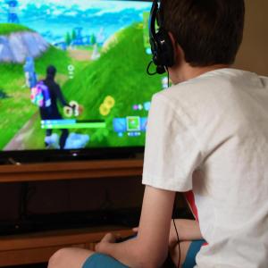 ดาวน์โหลดและฟังเพลง waiting here a fortnight พร้อมเนื้อเพลงจาก mio