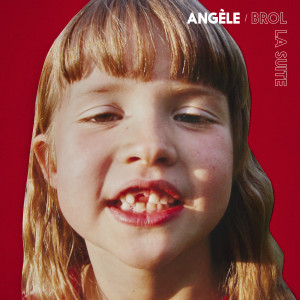 ดาวน์โหลดและฟังเพลง Tu me regardes พร้อมเนื้อเพลงจาก Angèle