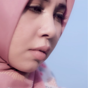 Dengarkan The Power of Love lagu dari Vanny Vabiola dengan lirik