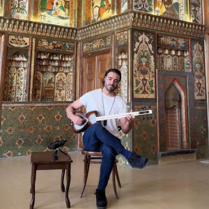 收聽Ali Ghamsari的Iranian Tar-145 (Tabriz)歌詞歌曲