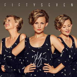 ดาวน์โหลดและฟังเพลง Karma Town พร้อมเนื้อเพลงจาก Stine Bramsen