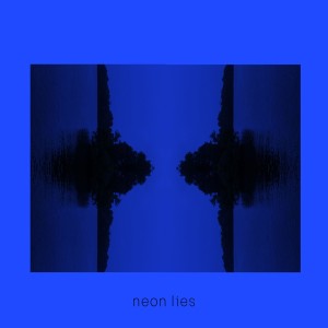 Dengarkan Visitors lagu dari Neon Lies dengan lirik