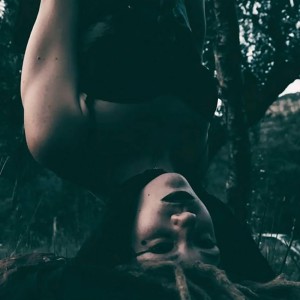 Listen to Magia Negra song with lyrics from Kion Studio