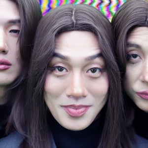 Listen to 흐느적(prod.과나) (heu-neu-juk(prod.GWANA)) song with lyrics from 김경욱