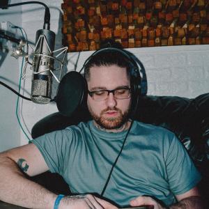 ดาวน์โหลดและฟังเพลง Different Side (Explicit) พร้อมเนื้อเพลงจาก Aaron Sauer