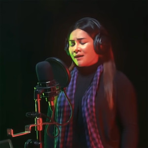 收听SreyLeak的កន្លង់ស្លាបពេជ្រ歌词歌曲