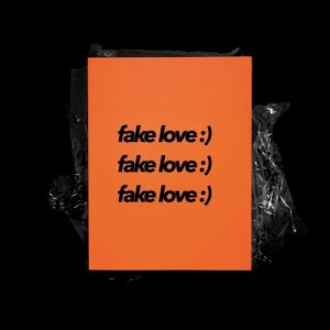 ดาวน์โหลดและฟังเพลง Fake Love พร้อมเนื้อเพลงจาก WHIZZBIZ