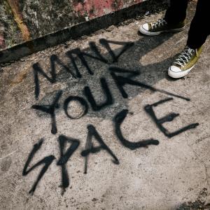 Kenny Gabriel的專輯Mind Your Space (Explicit)