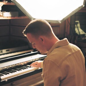 default playlist img