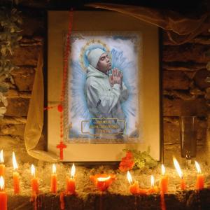 收聽Homer el Mero Mero的Santo歌詞歌曲