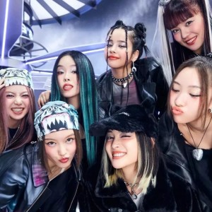 ดาวน์โหลดและฟังเพลง LEFT RIGHT (cover: XG) (完整版) พร้อมเนื้อเพลงจาก 抱抱梨